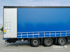 Schmitz Cargobull Curtainsider Coil Getränke 