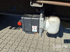Schmitz Cargobull Curtainsider Coil Getränke 