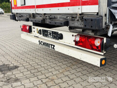 Schmitz Cargobull Curtainsider Mega Getränke 