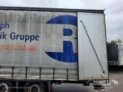 Schmitz Cargobull Curtainsider Mega Getränke 