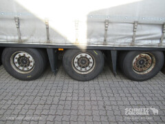 Schmitz Cargobull Curtainsider Mega Getränke 