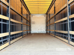 Schmitz Cargobull Curtainsider Mega Getränke 