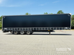 Schmitz Cargobull Curtainsider Mega Getränke 