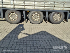 Schmitz Cargobull Curtainsider Mega Getränke 