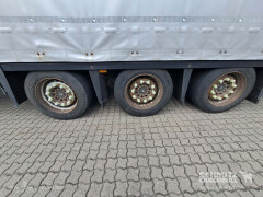 Schmitz Cargobull Curtainsider Mega Getränke 