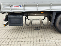 Schmitz Cargobull Curtainsider Standard Getränke 