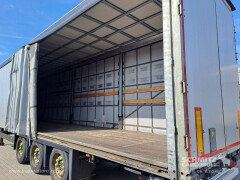 Schmitz Cargobull Curtainsider Mega Getränke 