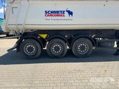 Schmitz Cargobull Tipper Steel half pipe body 28m³ 
