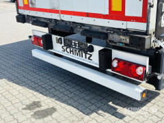 Schmitz Cargobull Curtainsider Standard Getränke 