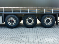 Schmitz Cargobull Curtainsider Standard Getränke 