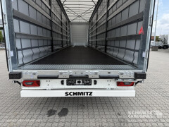 Schmitz Cargobull Curtainsider Mega Getränke 