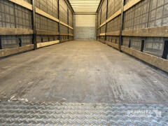 Schmitz Cargobull Semitrailer Curtainsider Mega 
